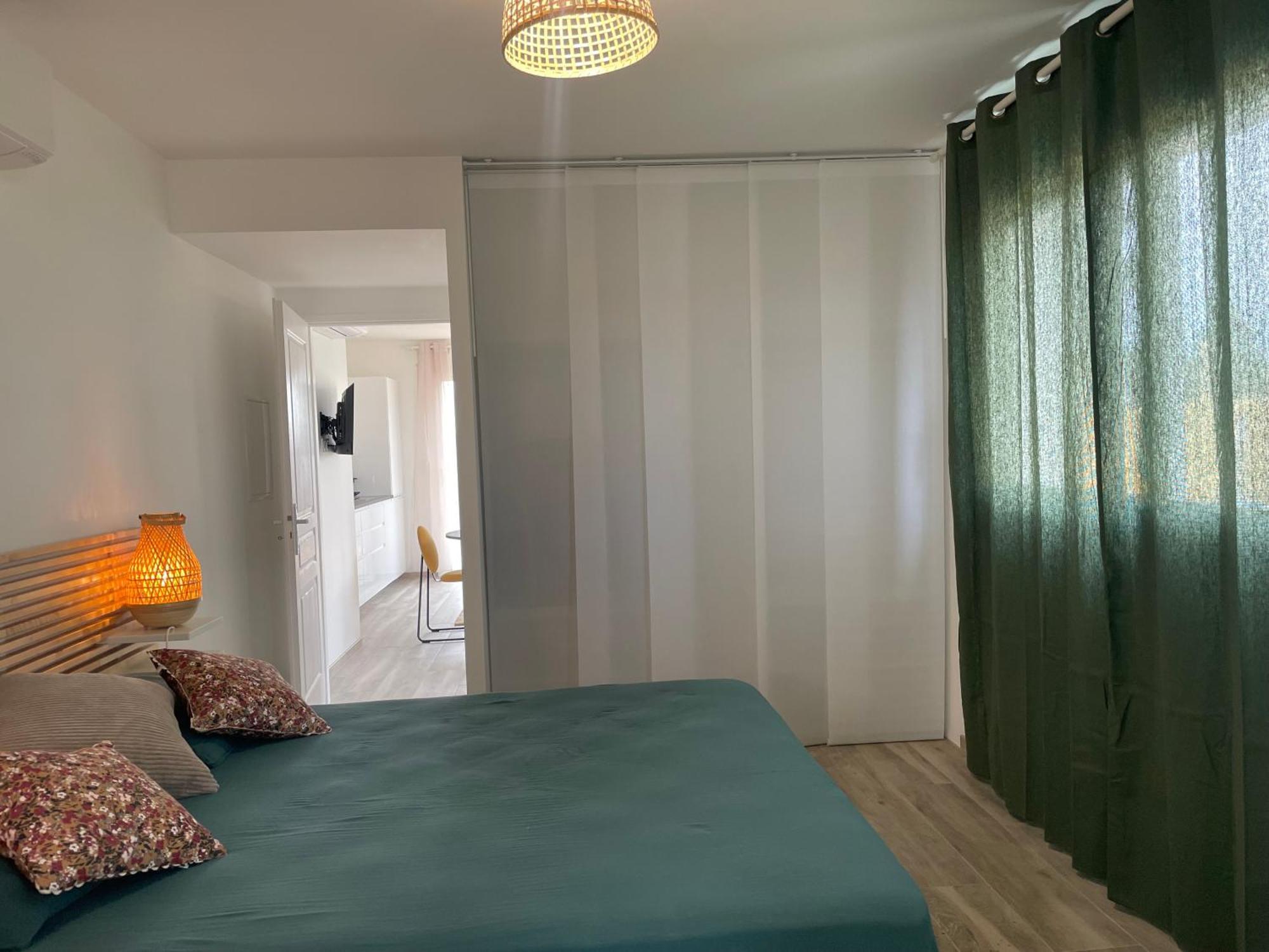 Chambre De Hote Sally Andernos-les-Bains Bagian luar foto